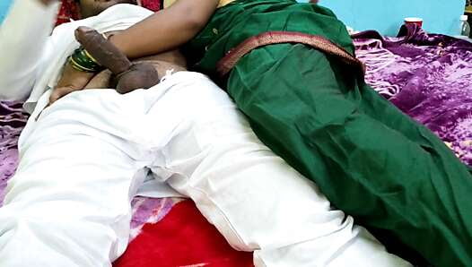 Father in low called on the pretext of drinking tea and fuck