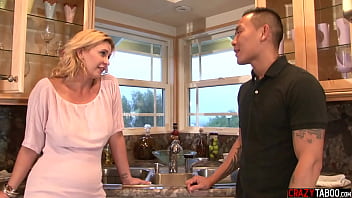 MILF Phyllisha Anne enjoyed hardcore pussy fucking