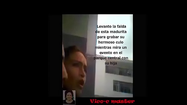 levantando la falda a madurita ( uno de mis primeros videos)