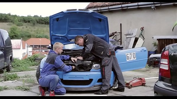 Lucky fellow gets to lick and hammer hot chicks bald cum-hole