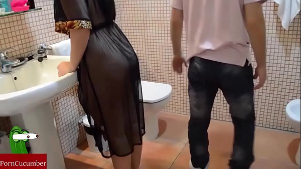 Bath-Sucking-Pussy.RAF022